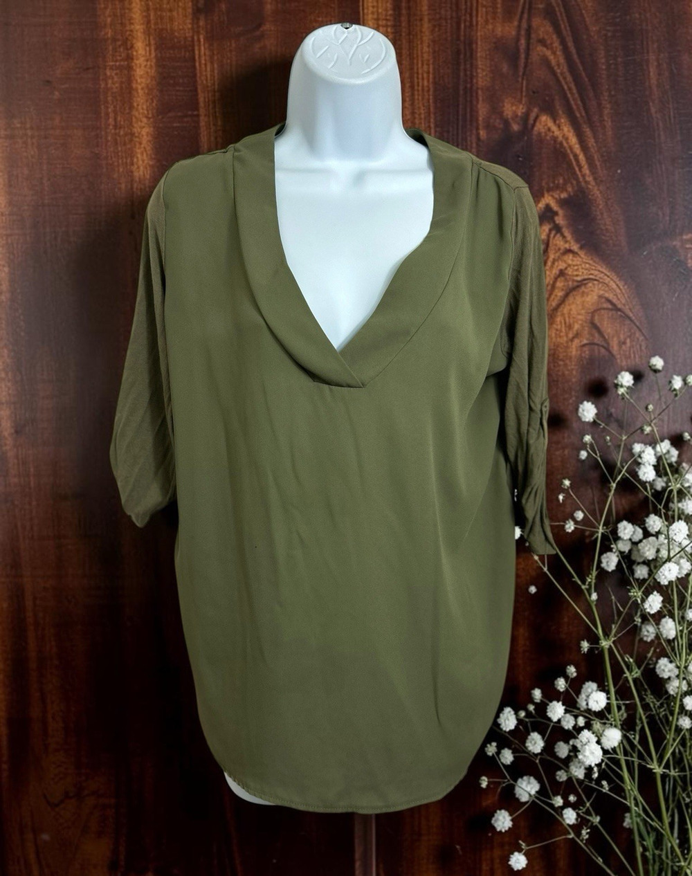Soho Jeans New York & Company Women’s Blouse Sz M Dark Green V-Neck Top Shirt